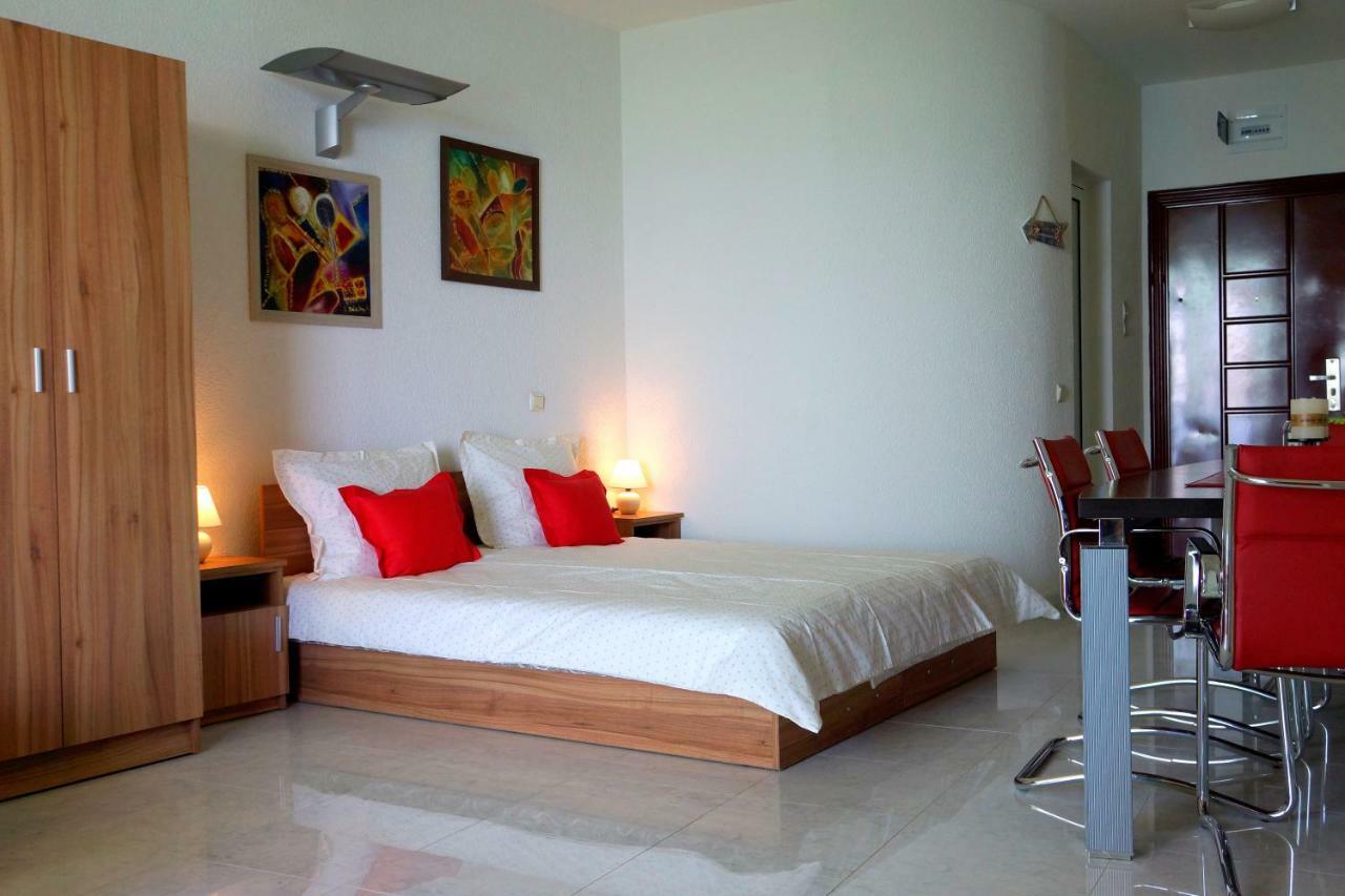 Silver Beach Delux Apartments เบียลา ภายนอก รูปภาพ